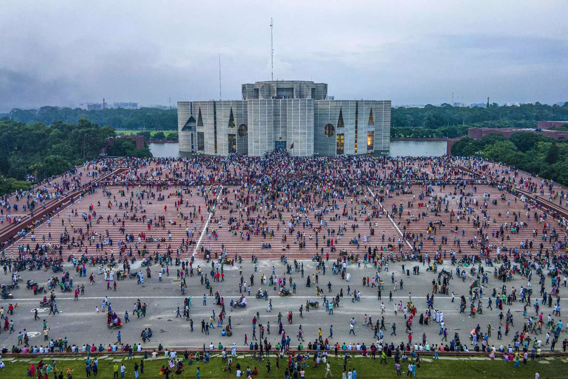 Bangladesh student protesters want parliament dissolved, warn of strict programme 