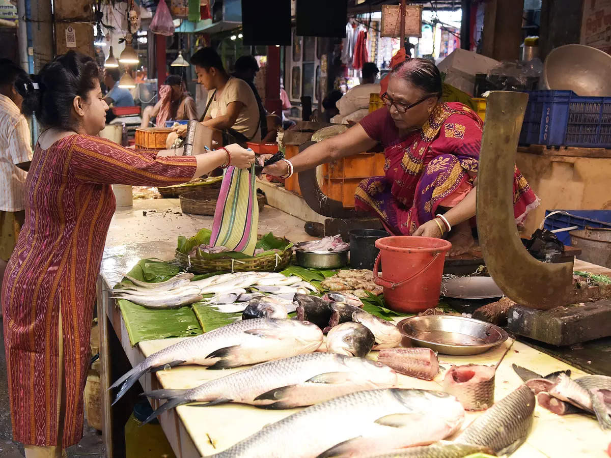 Bangladeshi Hilsa may give Indian plates a miss 