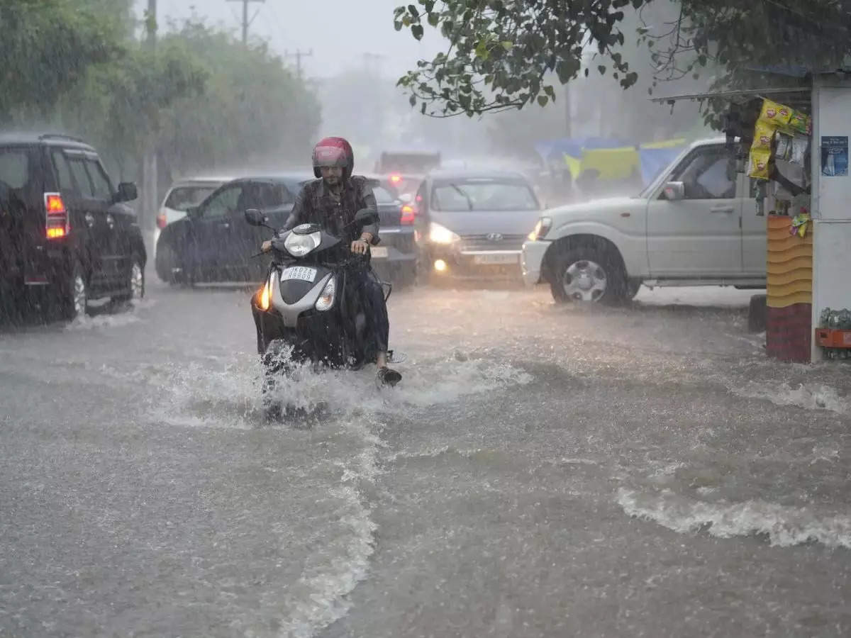 Heavy rainfall of over 100 mm recorded in 25 places in Odisha 