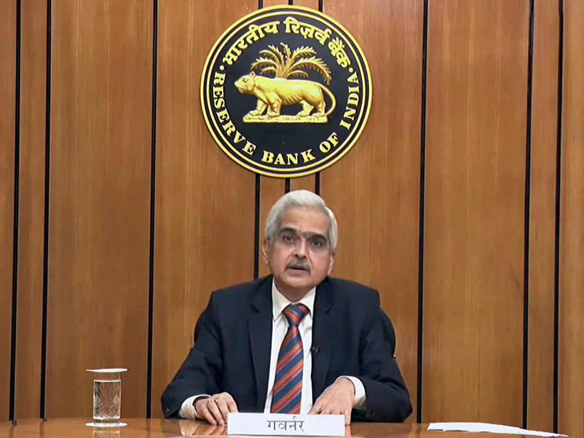 RBI Gov tells lenders to be cautions while extending consumption related personal loans 