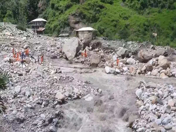 13 dead in a cloudburst near Samej bridge; rescue operations on 