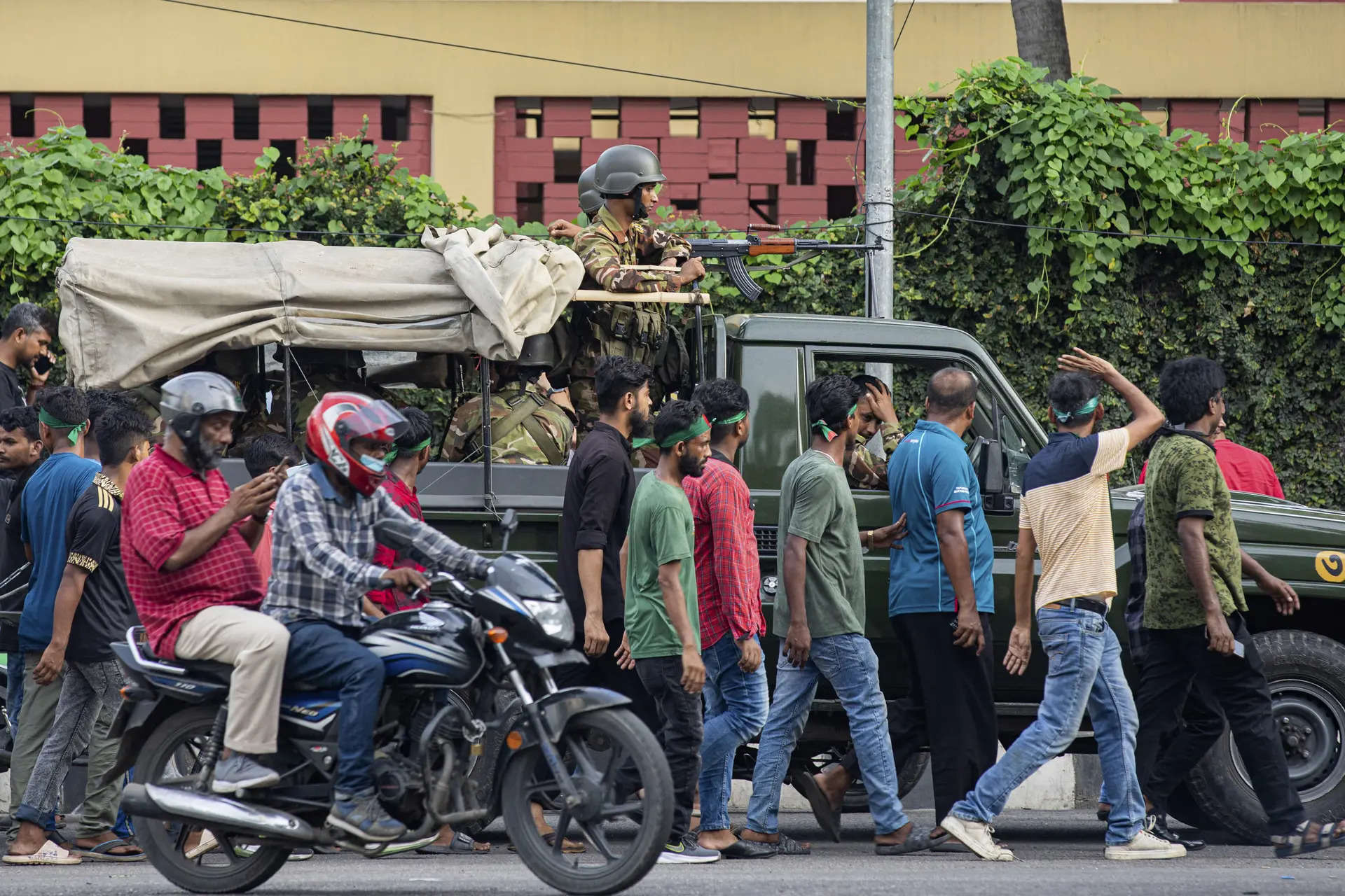 Bangladeshis spend sleepless night amid fears of robbery and looting 