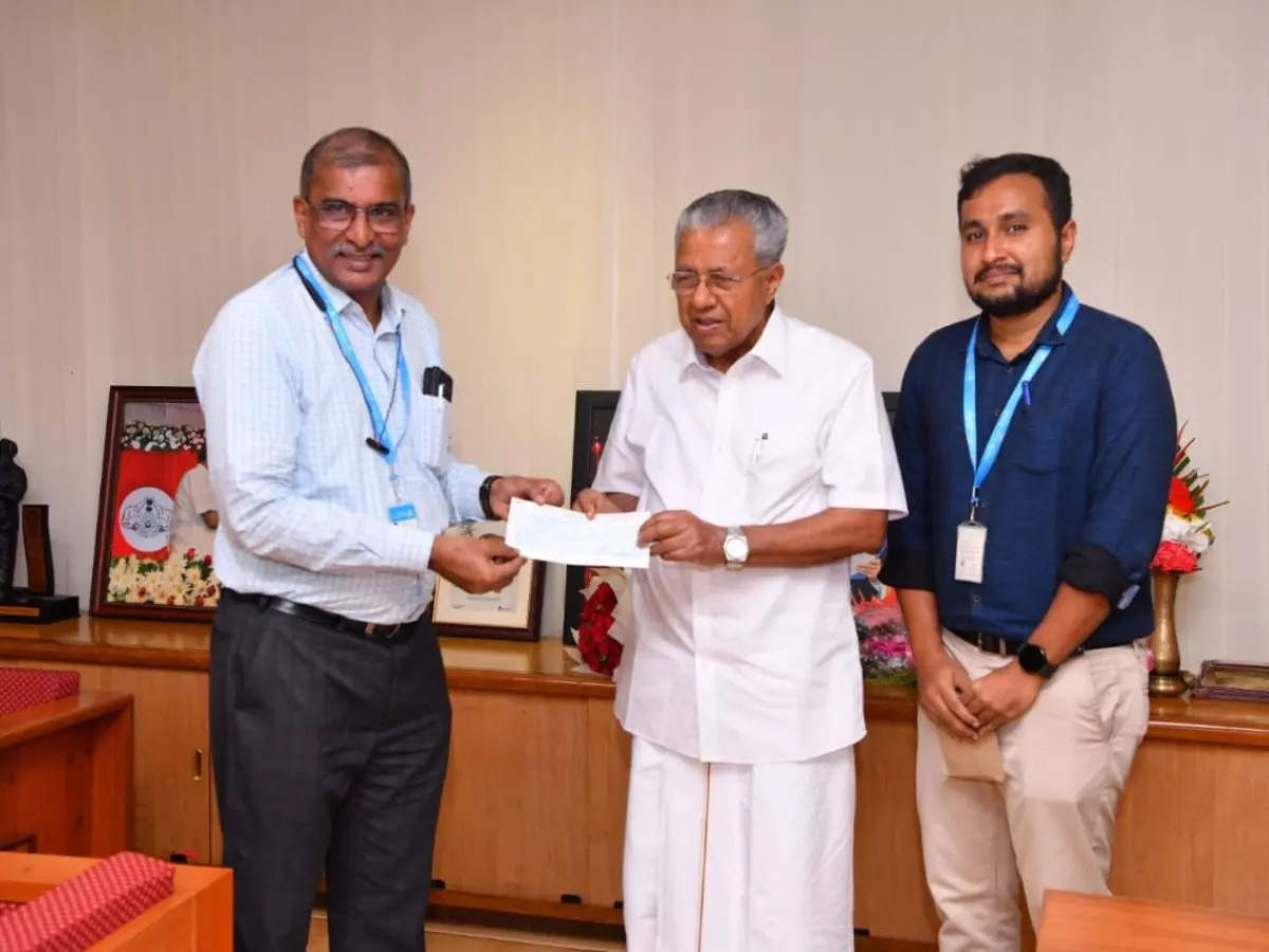 Wayanad landslides: Canara Bank gives Rs 1 crore to Kerala CM Vijayan 