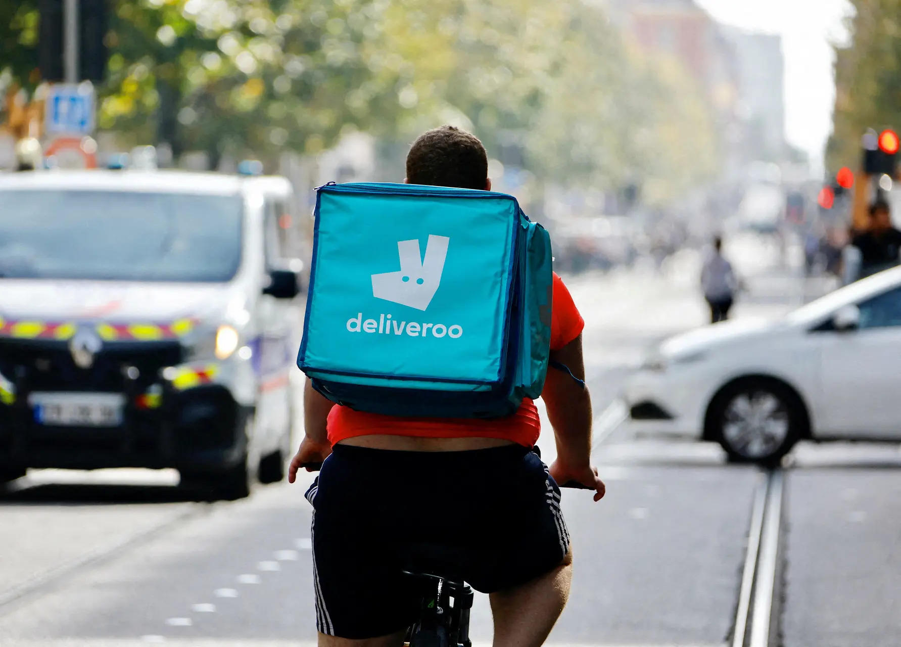 Deliveroo reaches net profit and cash flow milestones 