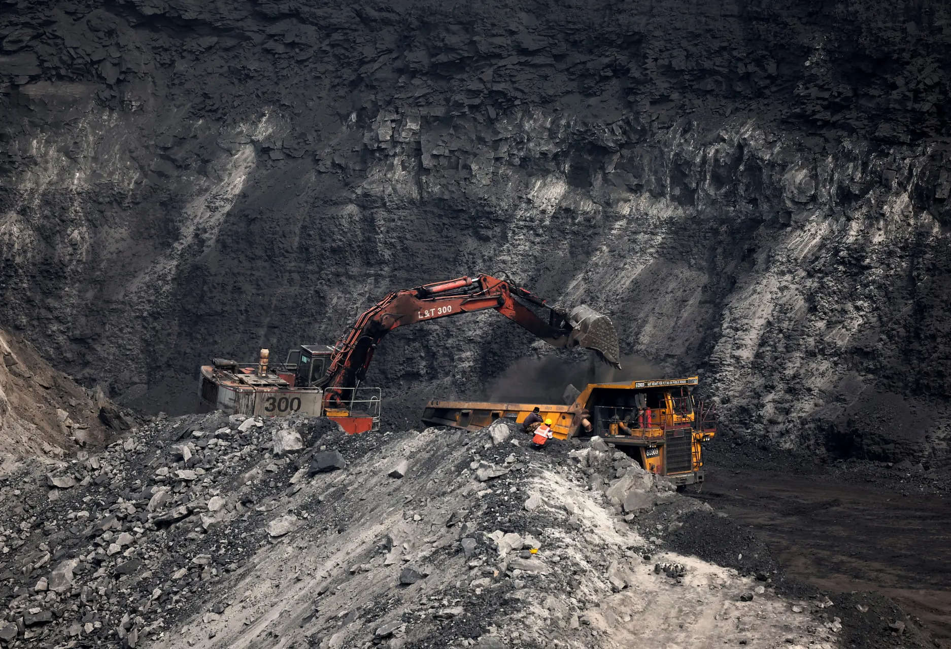 Govt committed to reduce logistics constraints that obstruct efficient coal transportation 