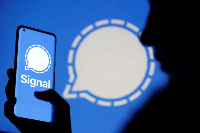 Russian users report glitches with secure messenger app Signal 