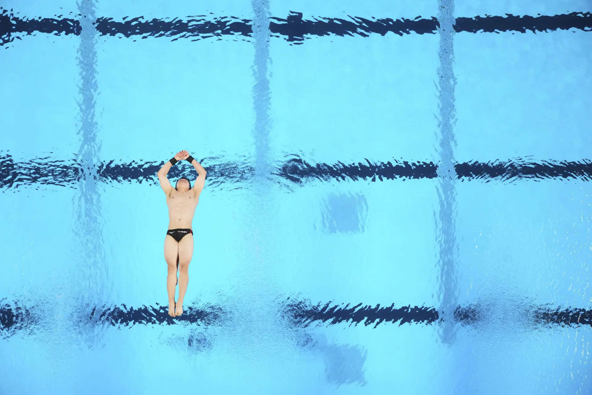 Olympic swimmer Jules Bouyer, already viral because of his 'bulge' misses out on diving medal 