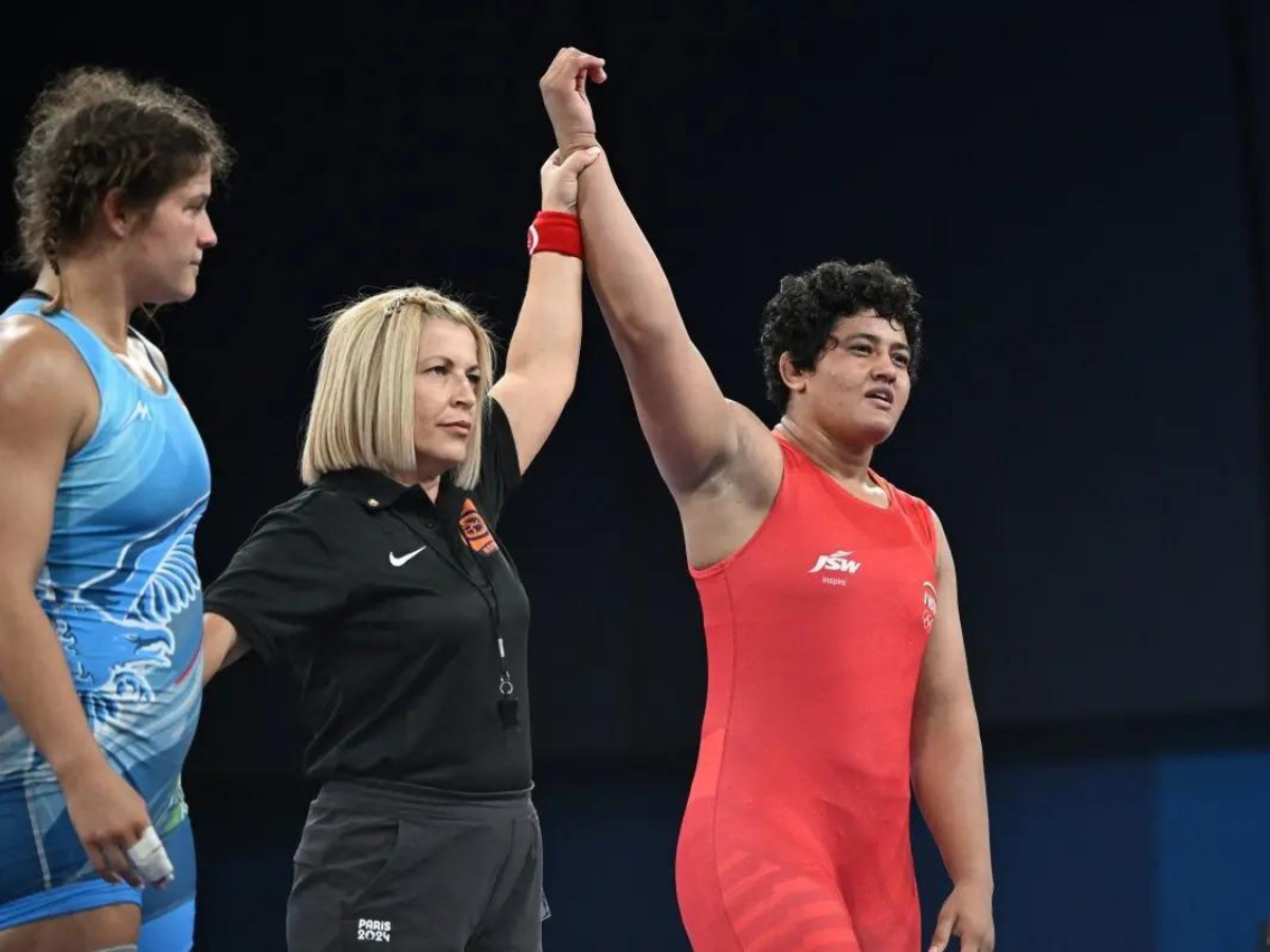 Reetika Hooda enters Olympic wrestling quarterfinals after crushing victory 