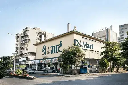 DMart share price target goes up to Rs 5,466. Should you buy or sell after Q1 results? 