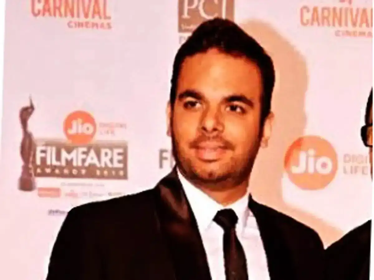 Betting on 5 platform, QSR and discretionary stocks: Karan Taurani 
