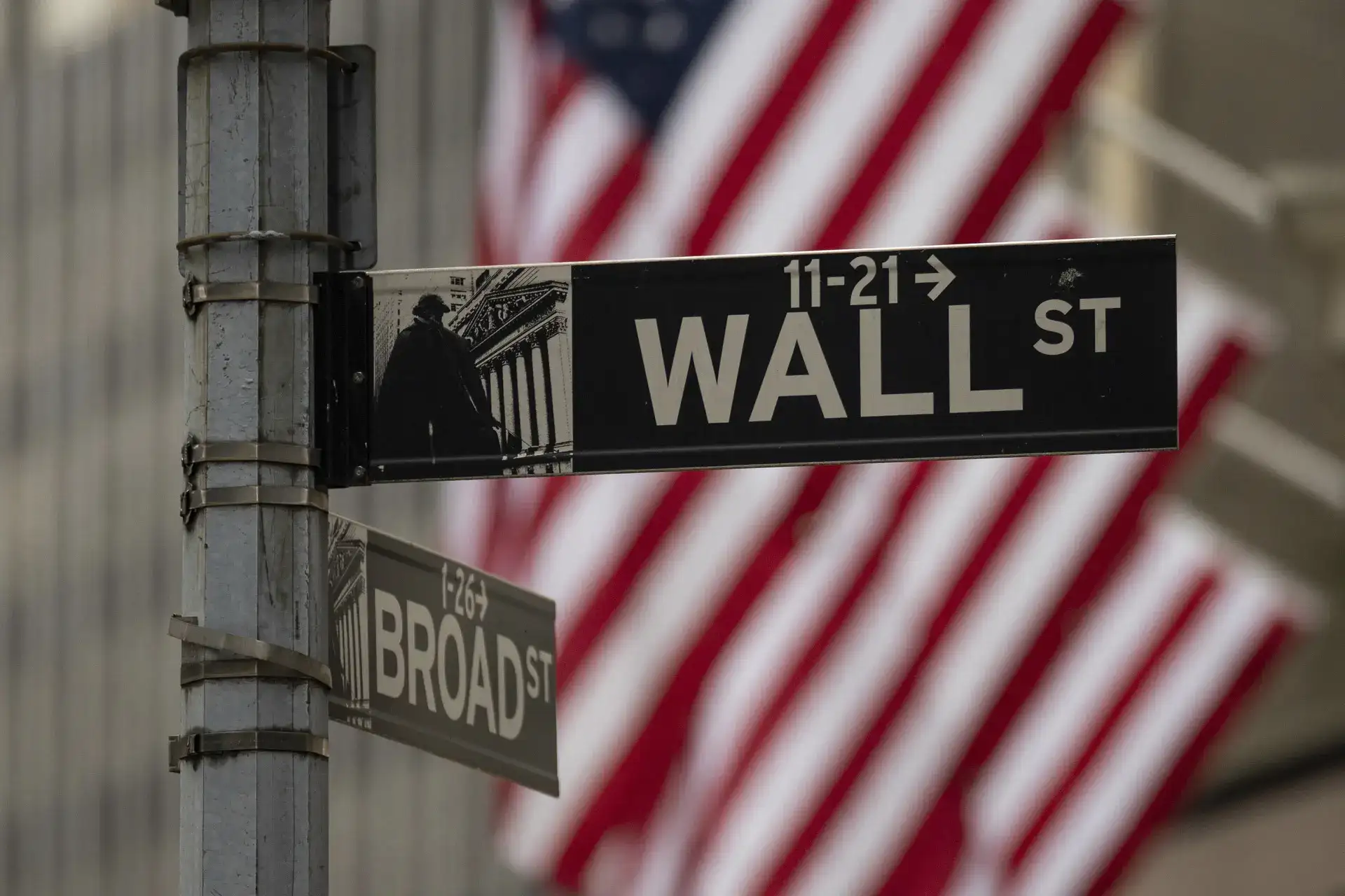US stocks open mixed as investors digest fresh tariff threats 
