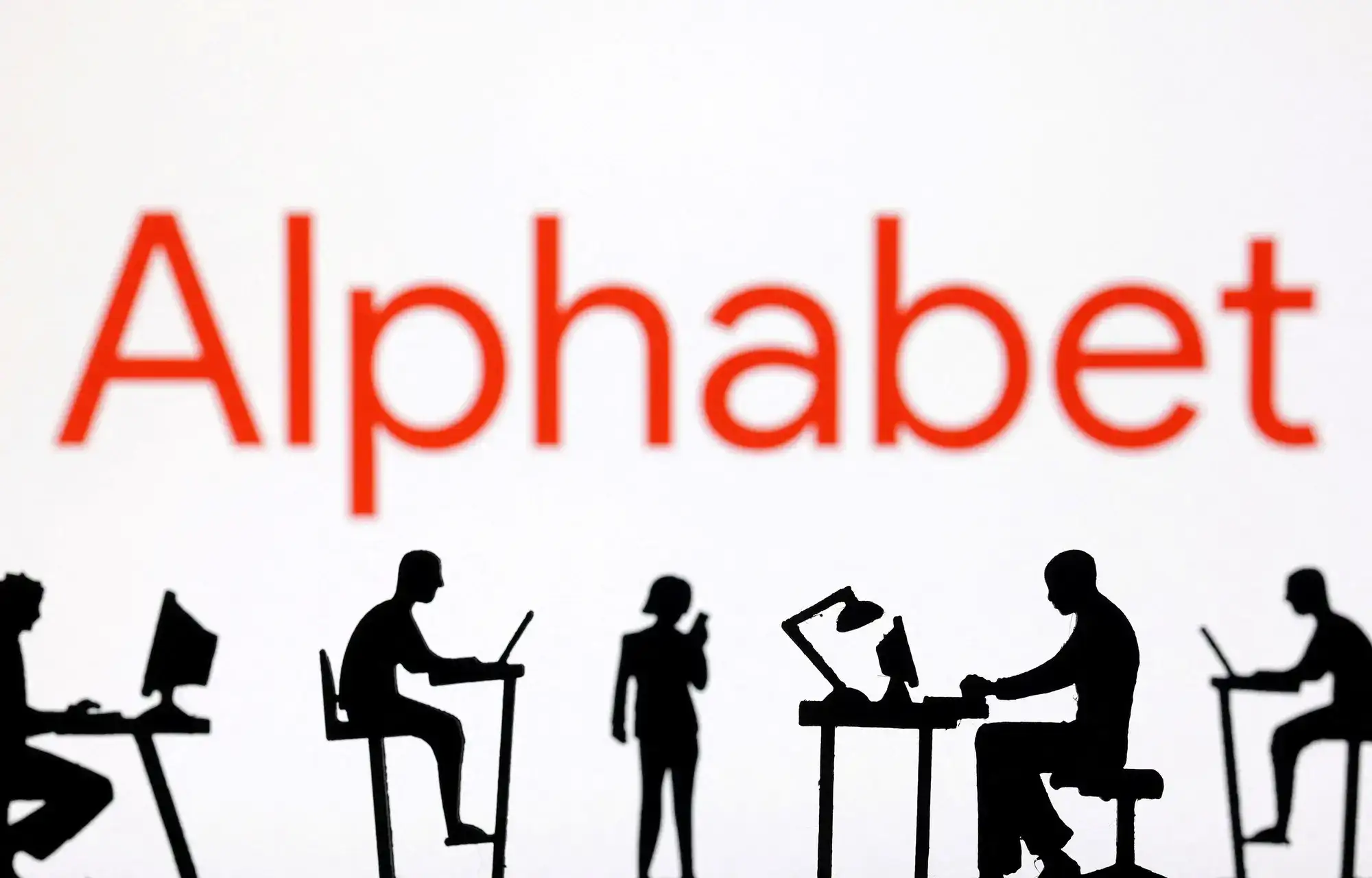 Alphabet shares jump 3% as AI-driven spending fuels cloud revenue surge 