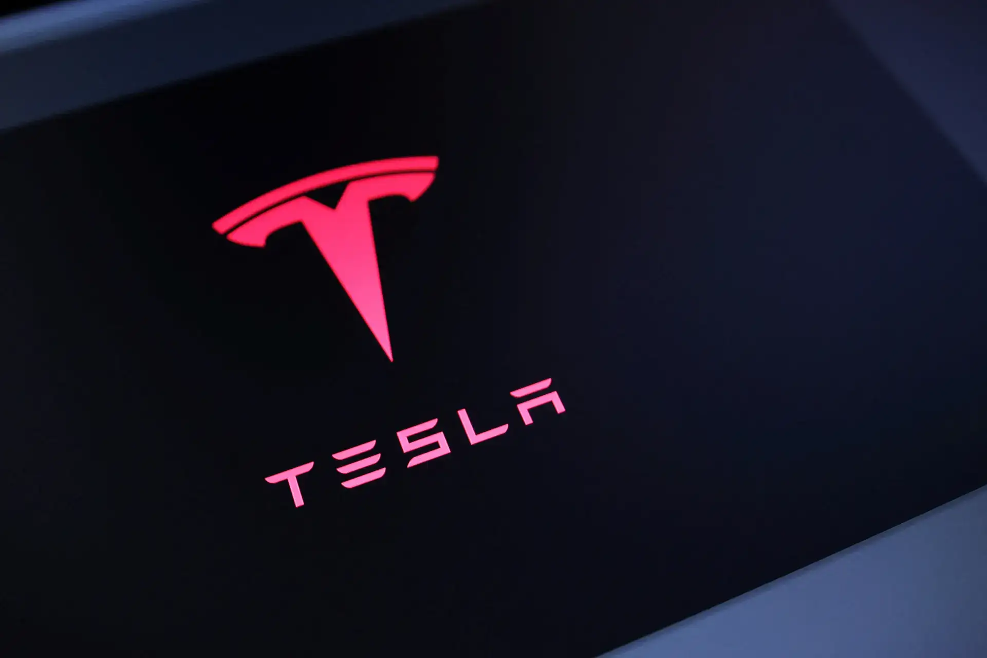 Tesla shares plunge over 8% on sharpest quarterly sales decline in 10 years 