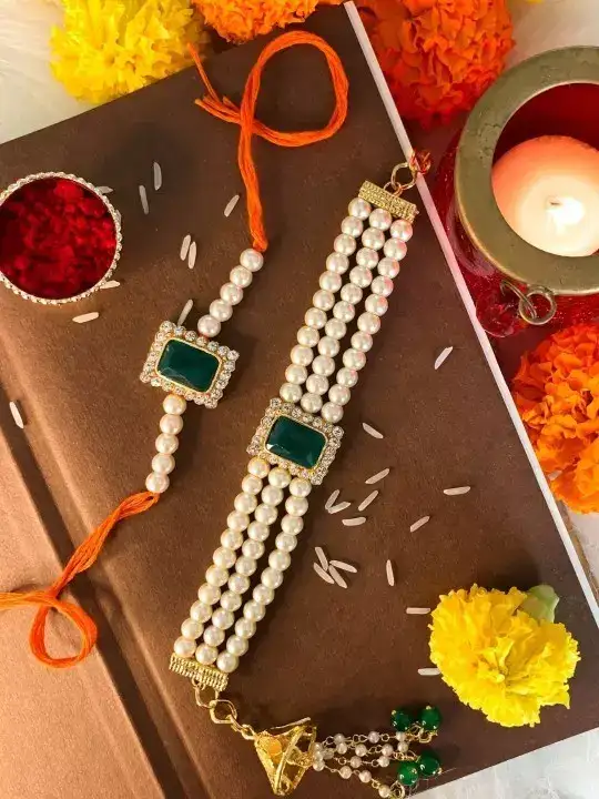 Image for IJewels-Setof2Green%26WhiteBhaiyaBhabhiEmbellishedRakhiGiftSet