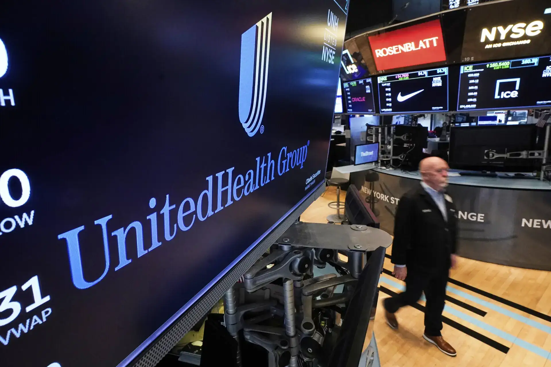 UnitedHealth jumps 9% after vote of confidence from Warren Buffett