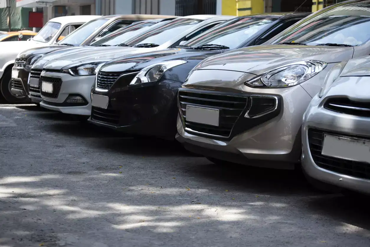Thumbnail for article about Road ministry raises registration fee for vehicles older than 20 years
