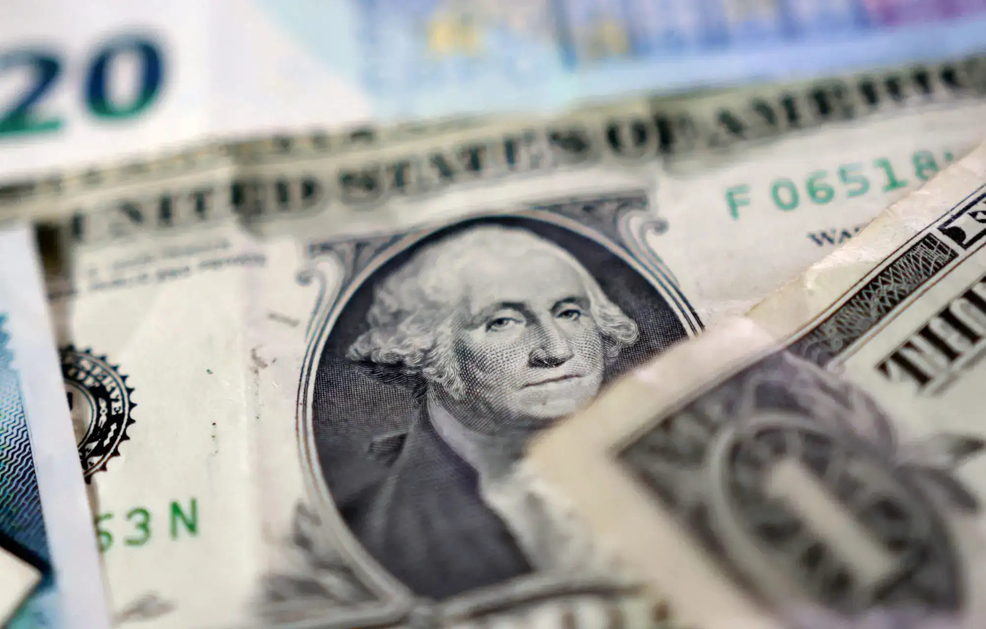 Dollar on defensive as September Fed cut bets ramp up 
