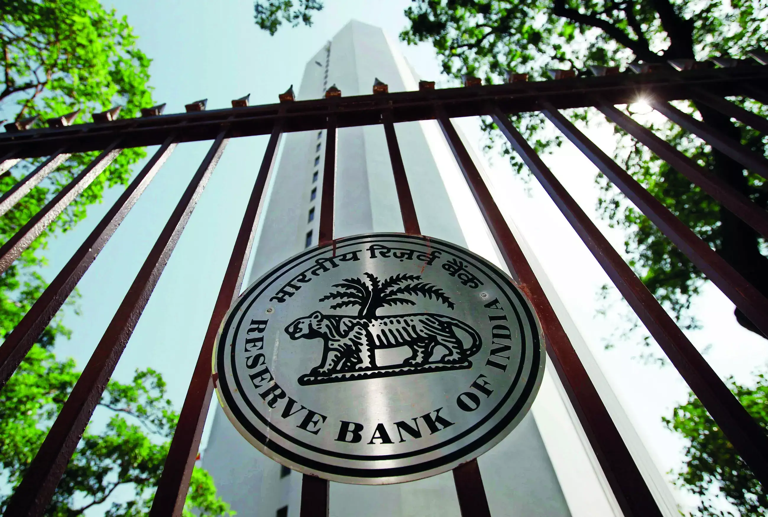 RBI panel on financial stability reviews US tariff impact, financial inclusion efforts 