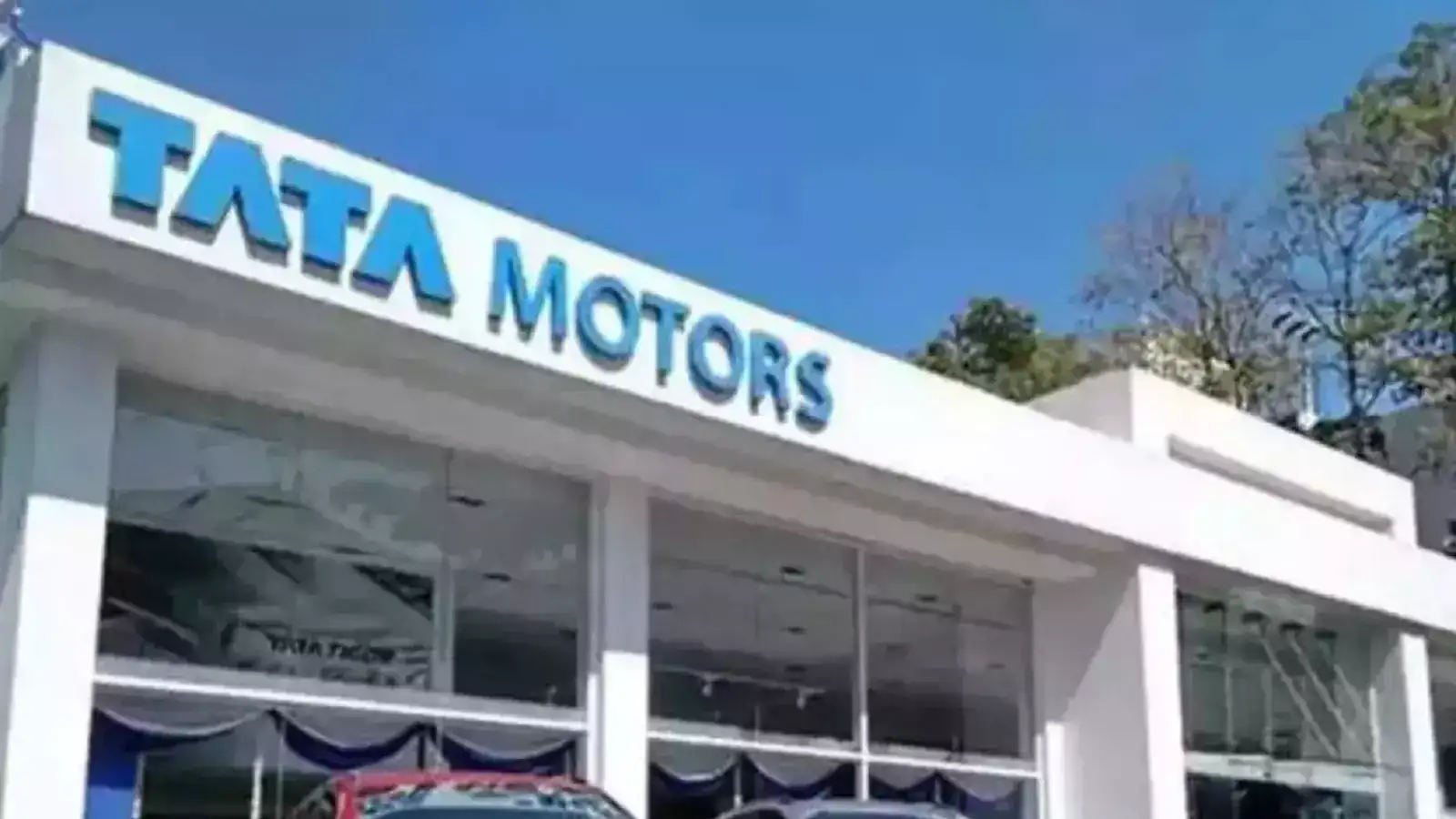 Tata Motors shares fall for 2nd consecutive session as JLR extends production halt 