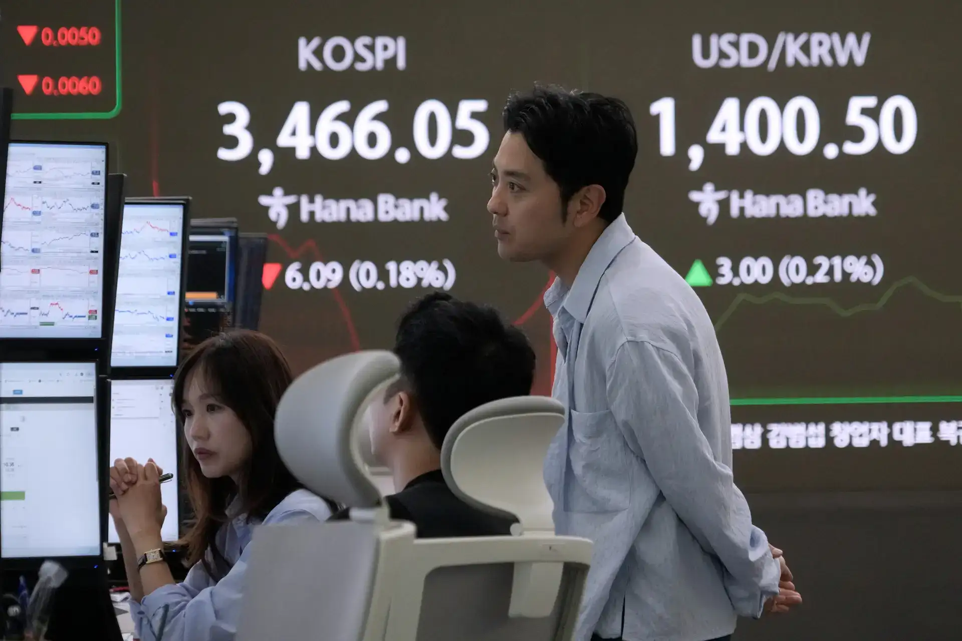 South Korea to open currency market for 24-hour trading