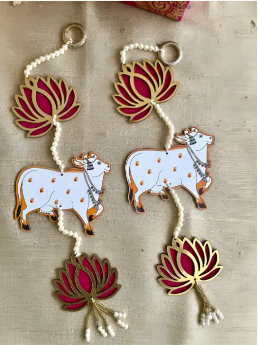 Image for SellplusRed%26WhiteLotusWithCowTasselHanging