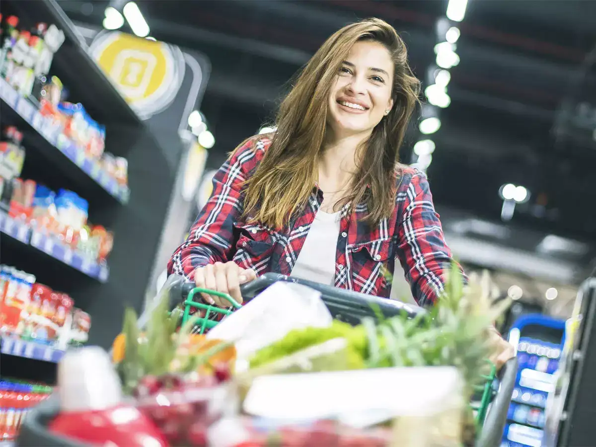 চাকরি নিয়ে উদ্বেগ অব্যাহত থাকায় অক্টোবরে মার্কিন ভোক্তাদের আস্থা কমেছে