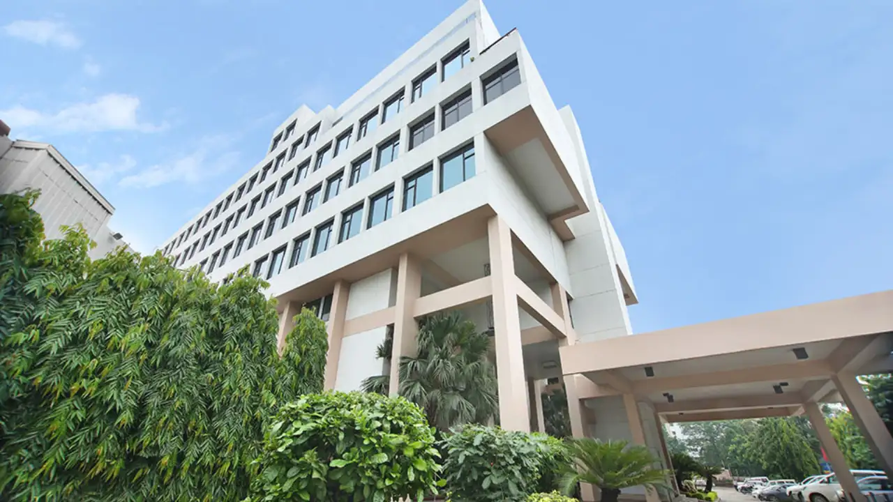 Chalet Hotels posts revenue of Rs 735 cr for Q2, PAT at Rs 154 cr