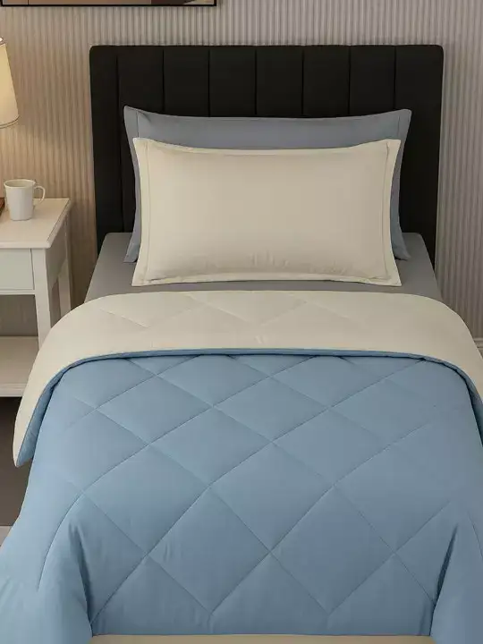 Image for SleepingOwls-Cream-Coloured%26BlueACRoom400GSMComforter