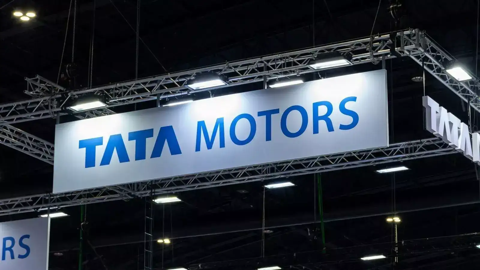 Tata Motors (CV) shares slide over 3% in first post-listing earnings test. What should investors do now?