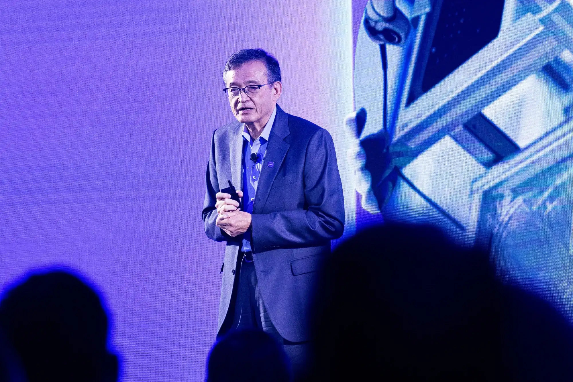 Thumbnail for article about Intel CEO dismisses concerns about new hire bringing TSMC’s tech