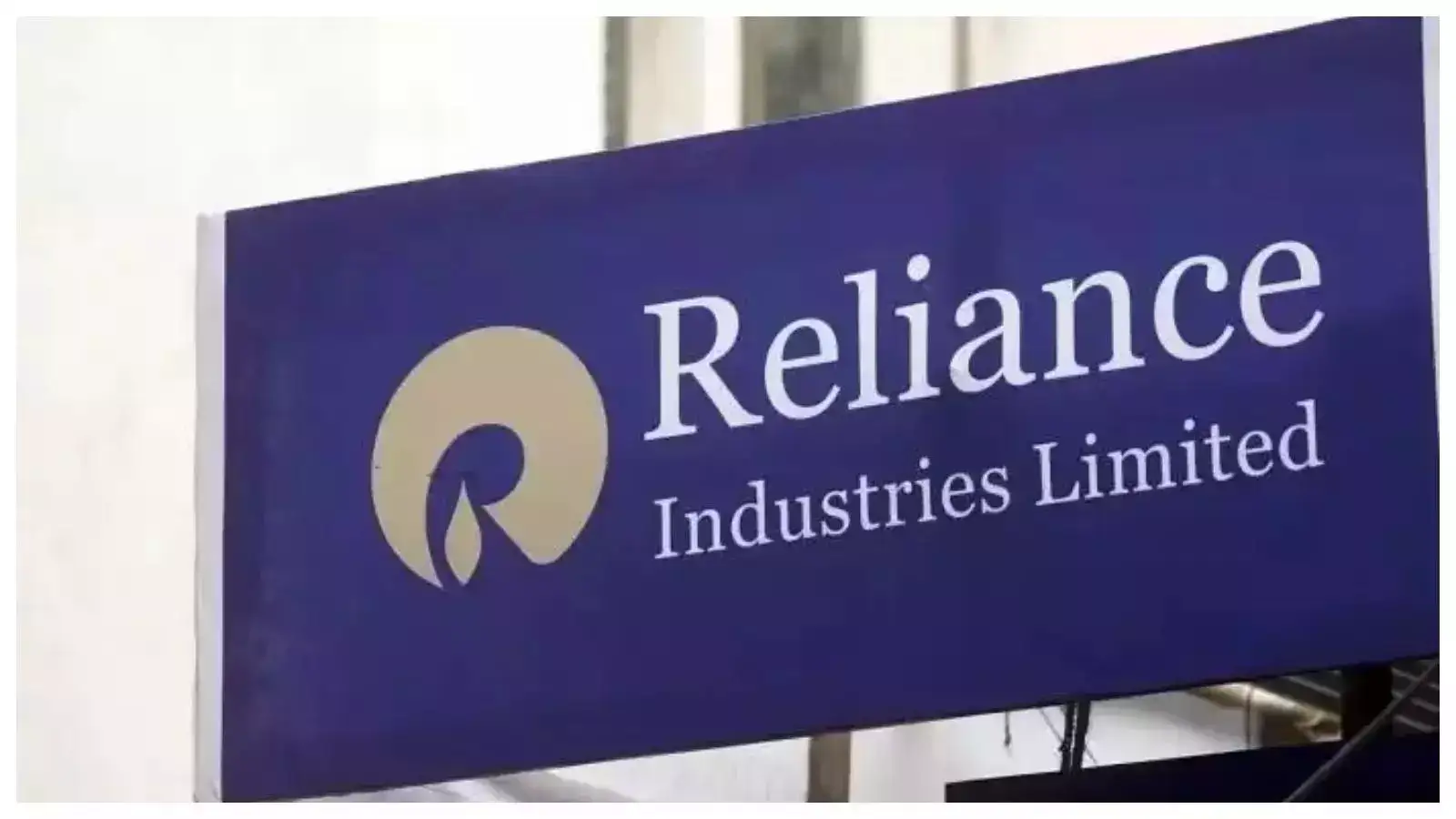 Mcap of 7 of top-10 most valued firms erodes by Rs 3.63 lakh cr; Reliance biggest laggard