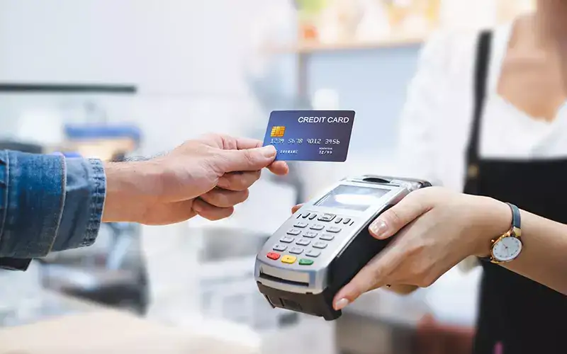 Credit card spends bounce back in Dec, numbers also rise