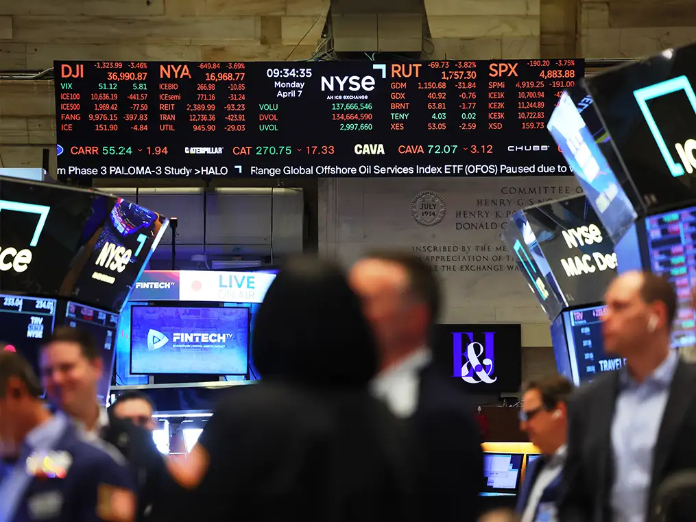 US Market | Credit Concerns Mount: Blue Owl shake-up weighs on US financial stocks 