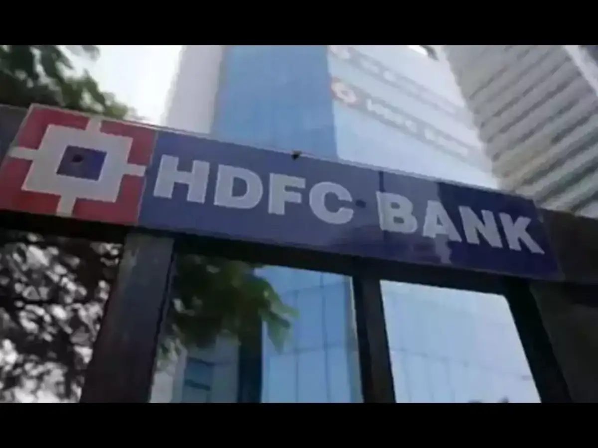 HDFC Bank, SBI dominate India’s credit card spending, top 5 banks control 85.6%