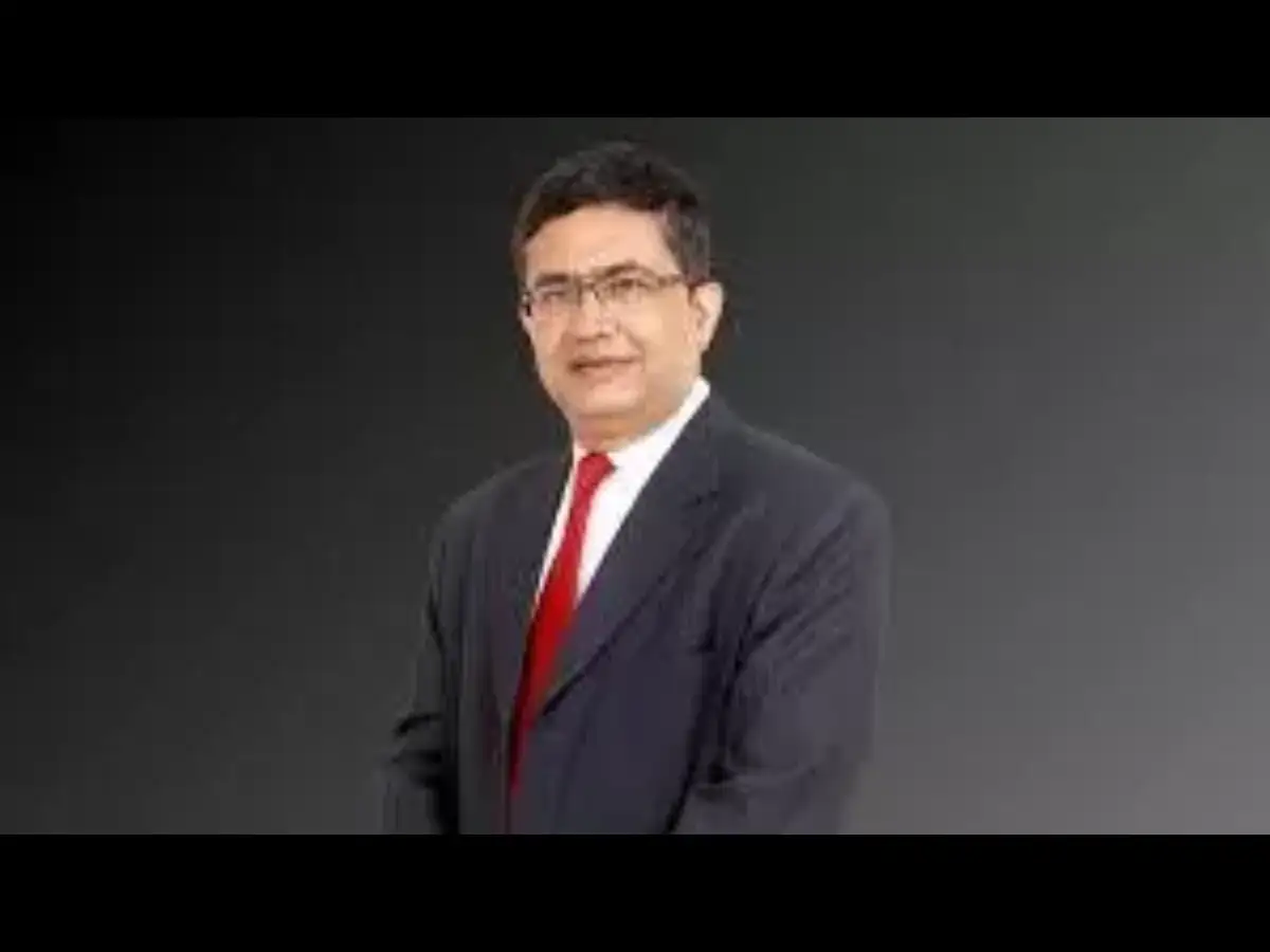 NSE CEO pitches for minimum qualifying criteria for derivatives trading