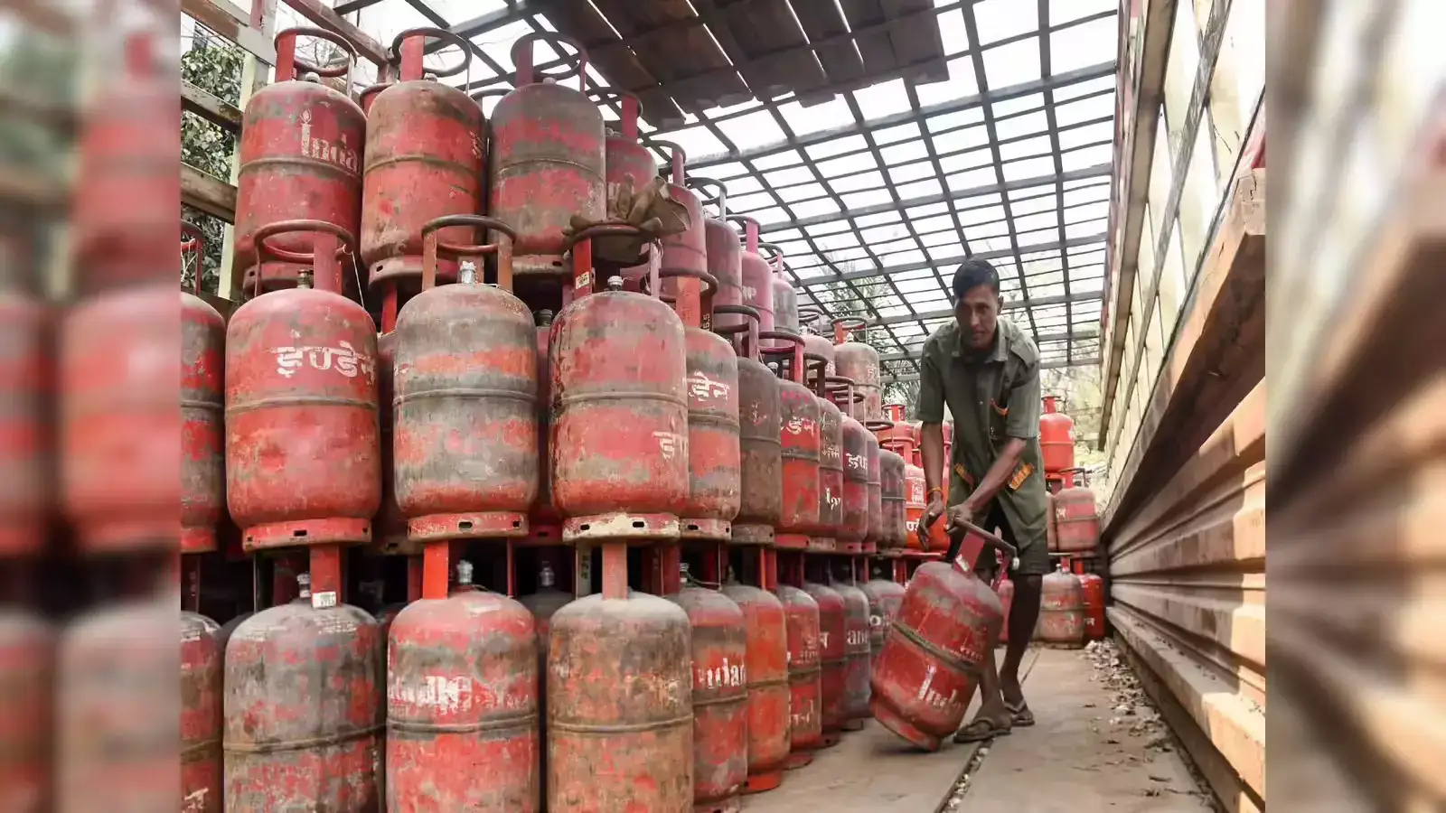 India ensures household gas supply amid global energy crisis