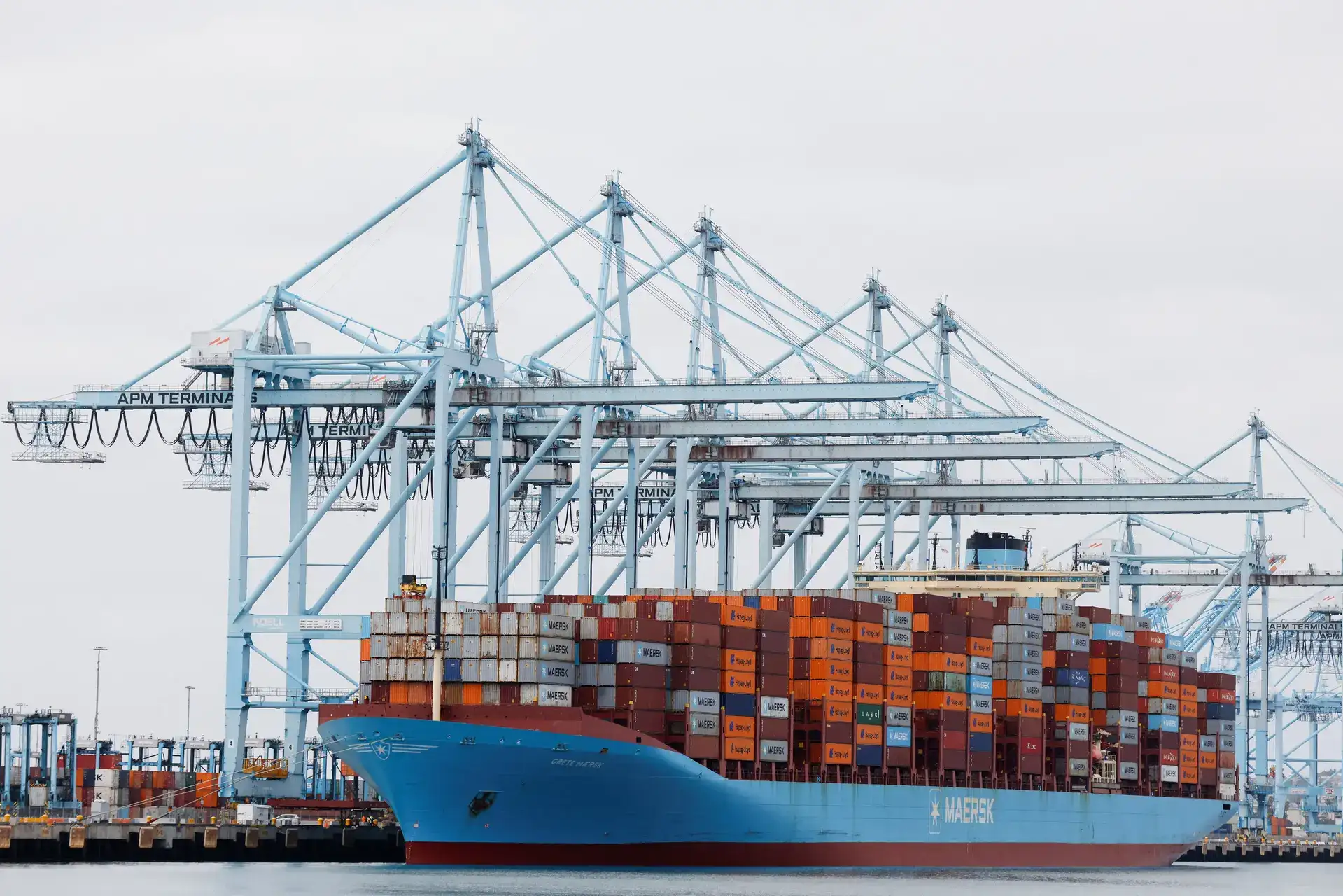 Government reviews measures to strengthen maritime capacity