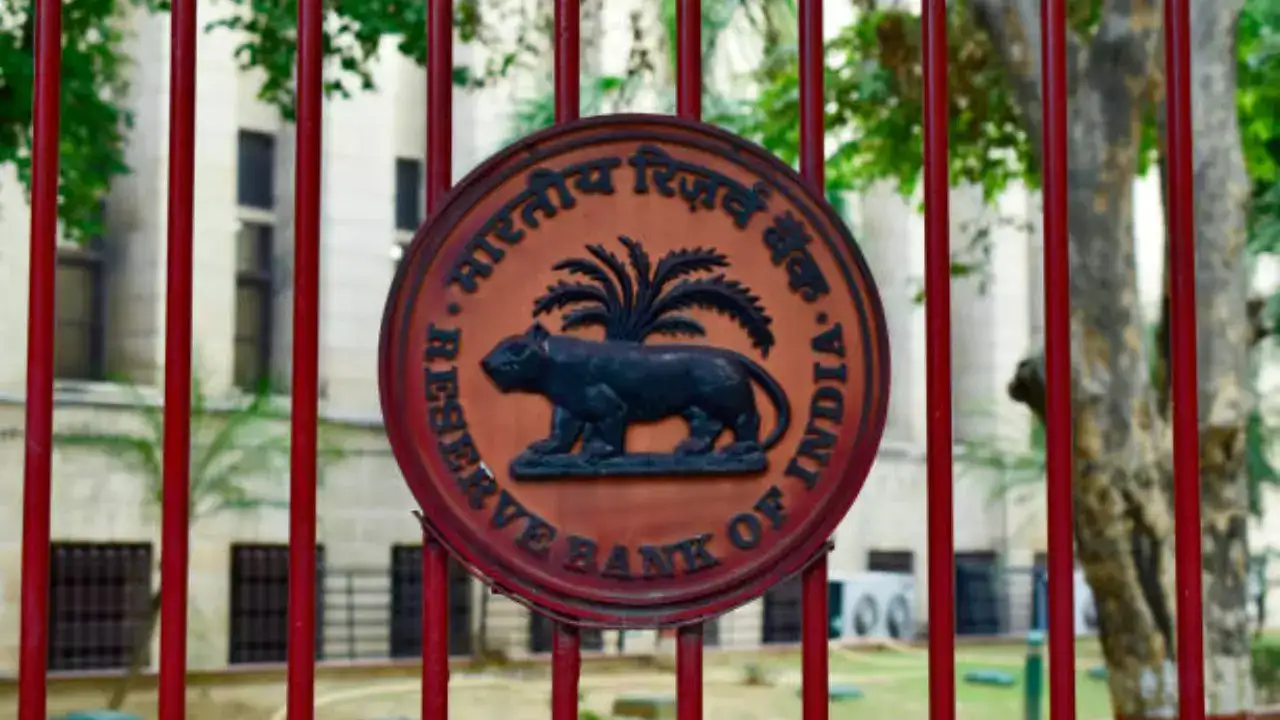 MNC banks resist RBI plan to access offshore deal data