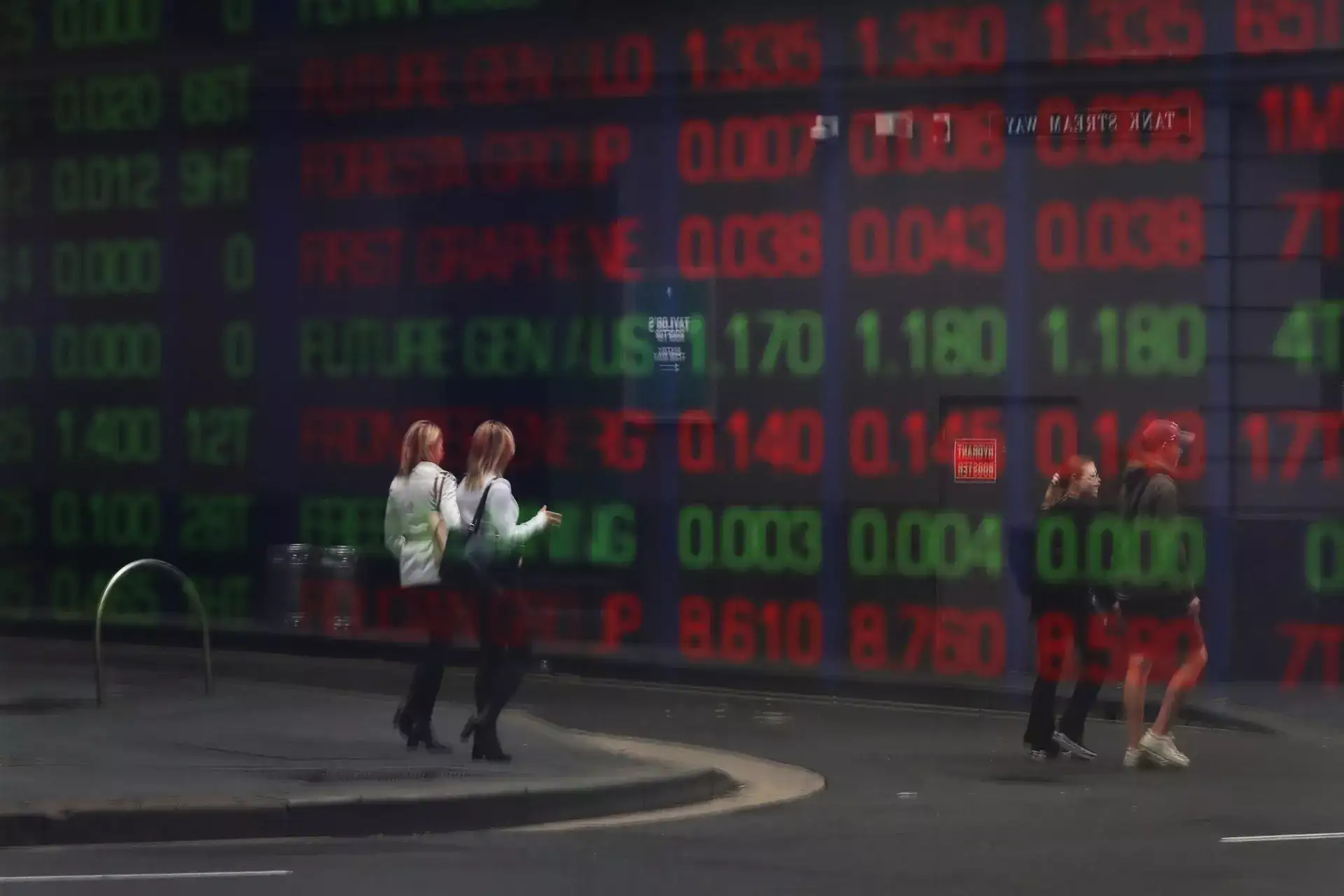 Global Markets | Australian shares fall ahead of rate decision meeting