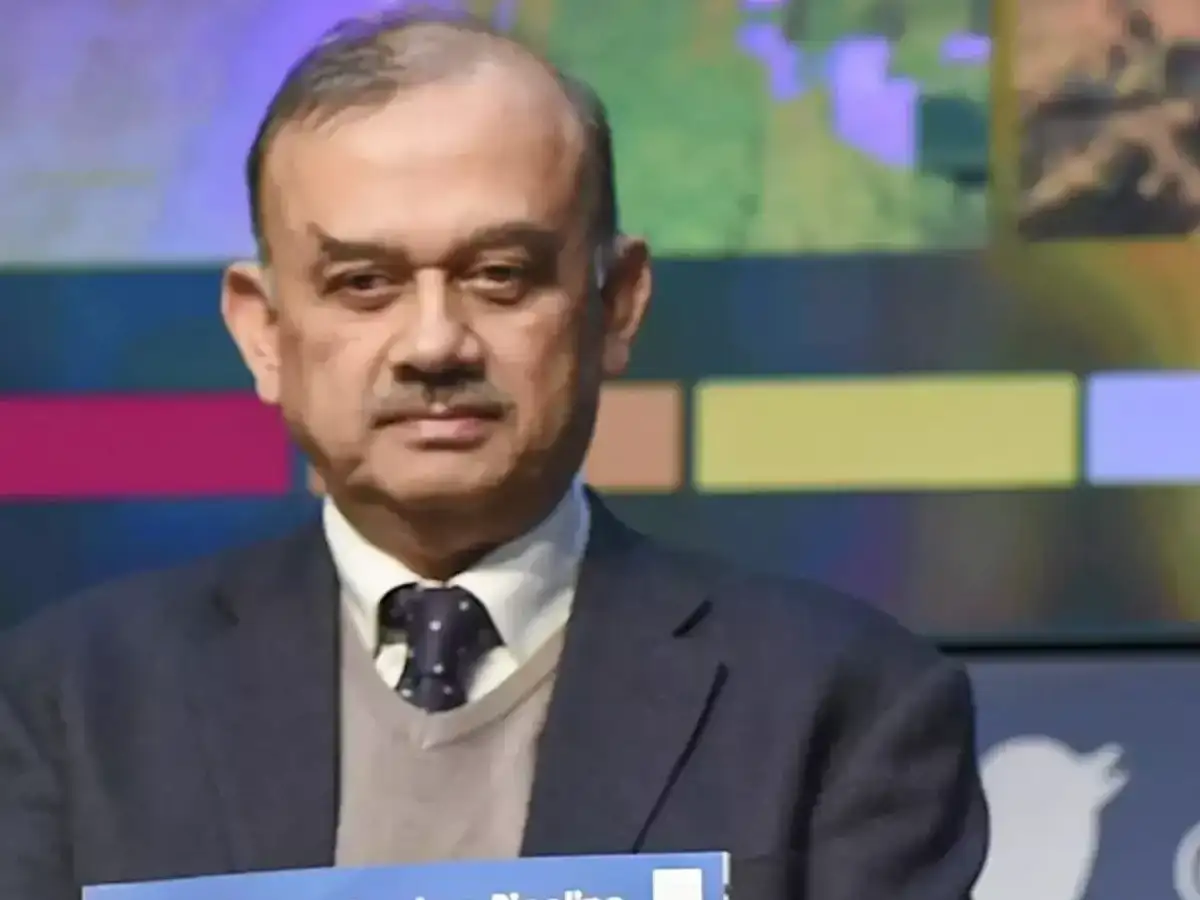 Atanu Chakraborty was asked to reconsider resignation, elaborate on concerns, change language in letter: HDFC Bank CEO