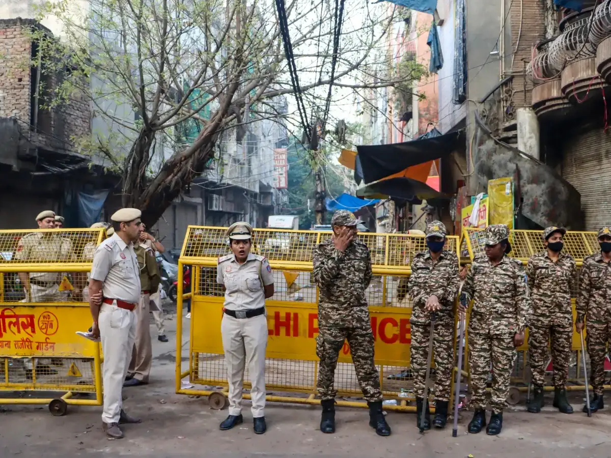 Seven arrested for illegal arms supply, running betting racket in Delhi