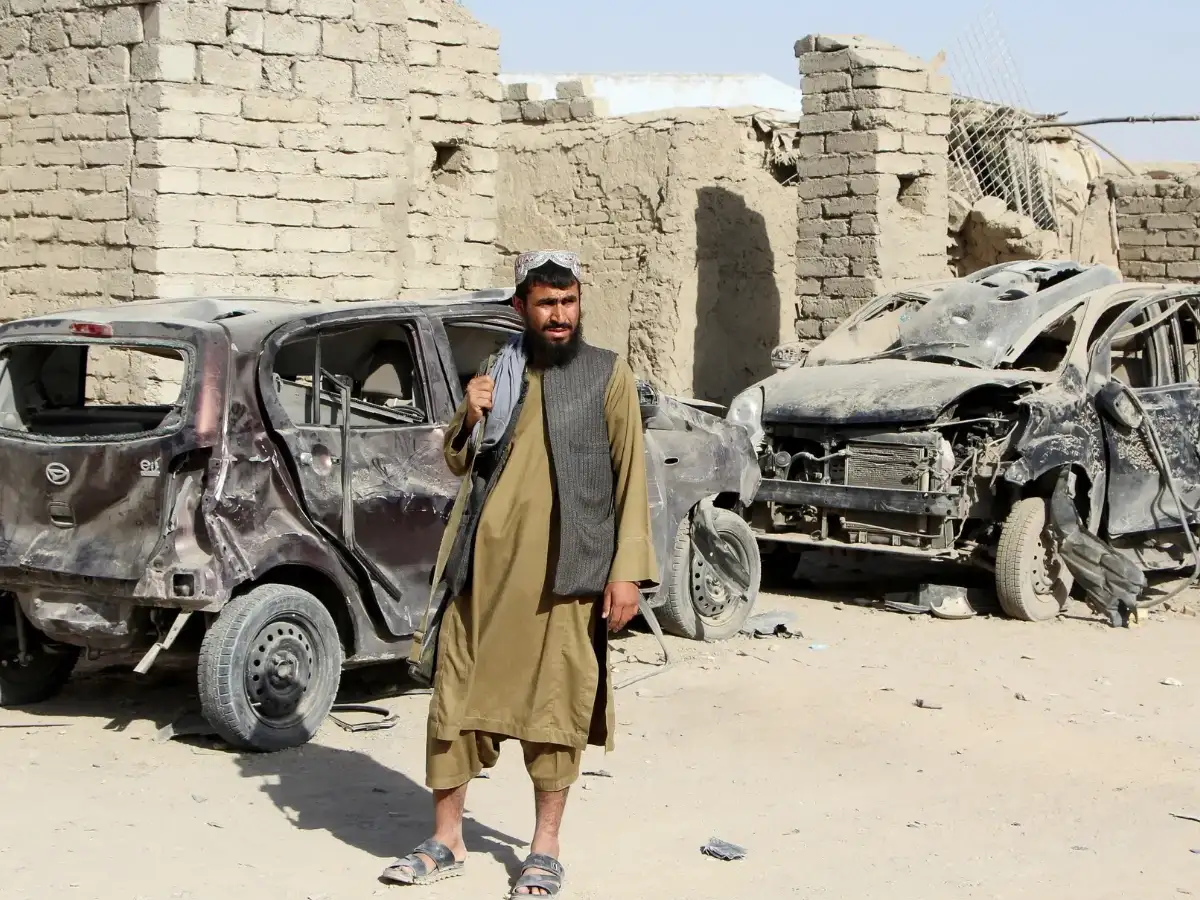 Fighting resumes between Pakistan, Afghanistan after temporary ceasefire ends, killing two