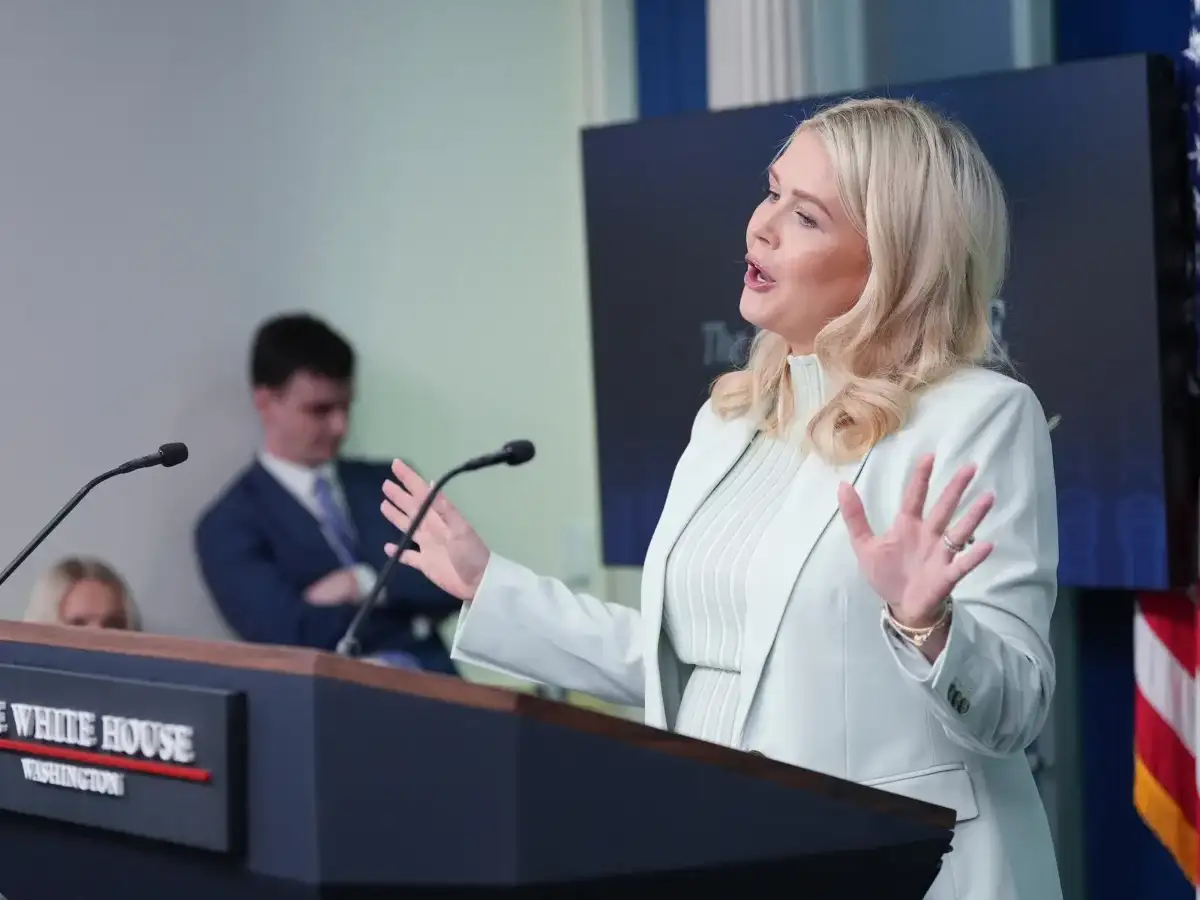 US insists Iran talks continuing, says will 'unleash hell' if no deal