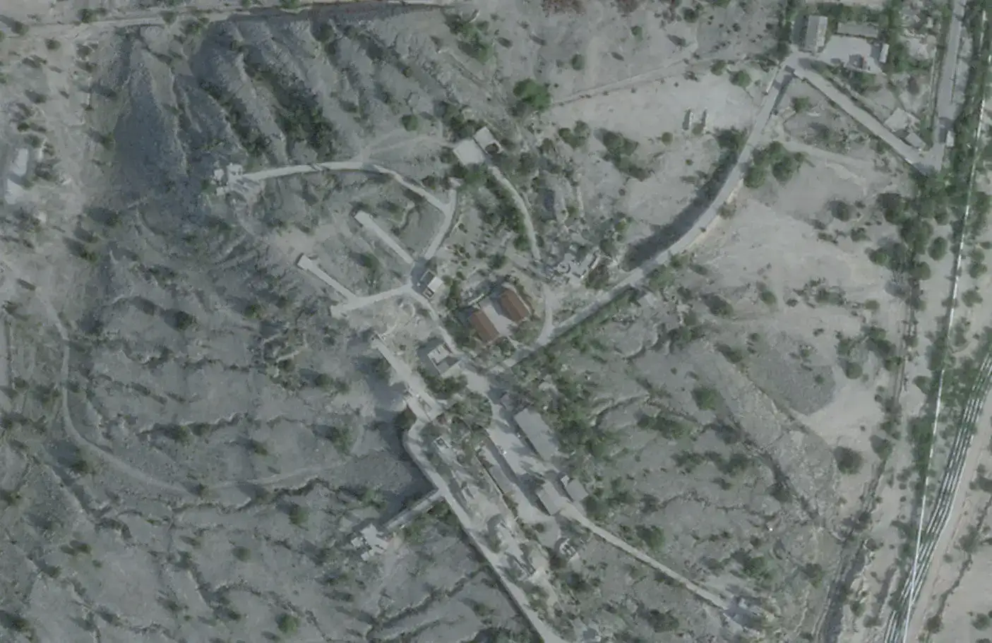 Tehran mines Kharg island, sends additional troops after reports of possible US ground movement