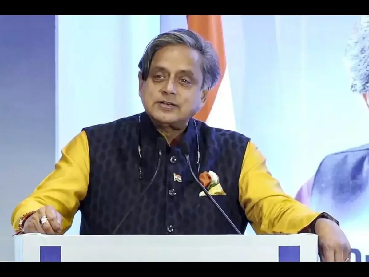 Kerala Polls: Tharoor says any CPI(M)-BJP deal won't work, Congress has people's support