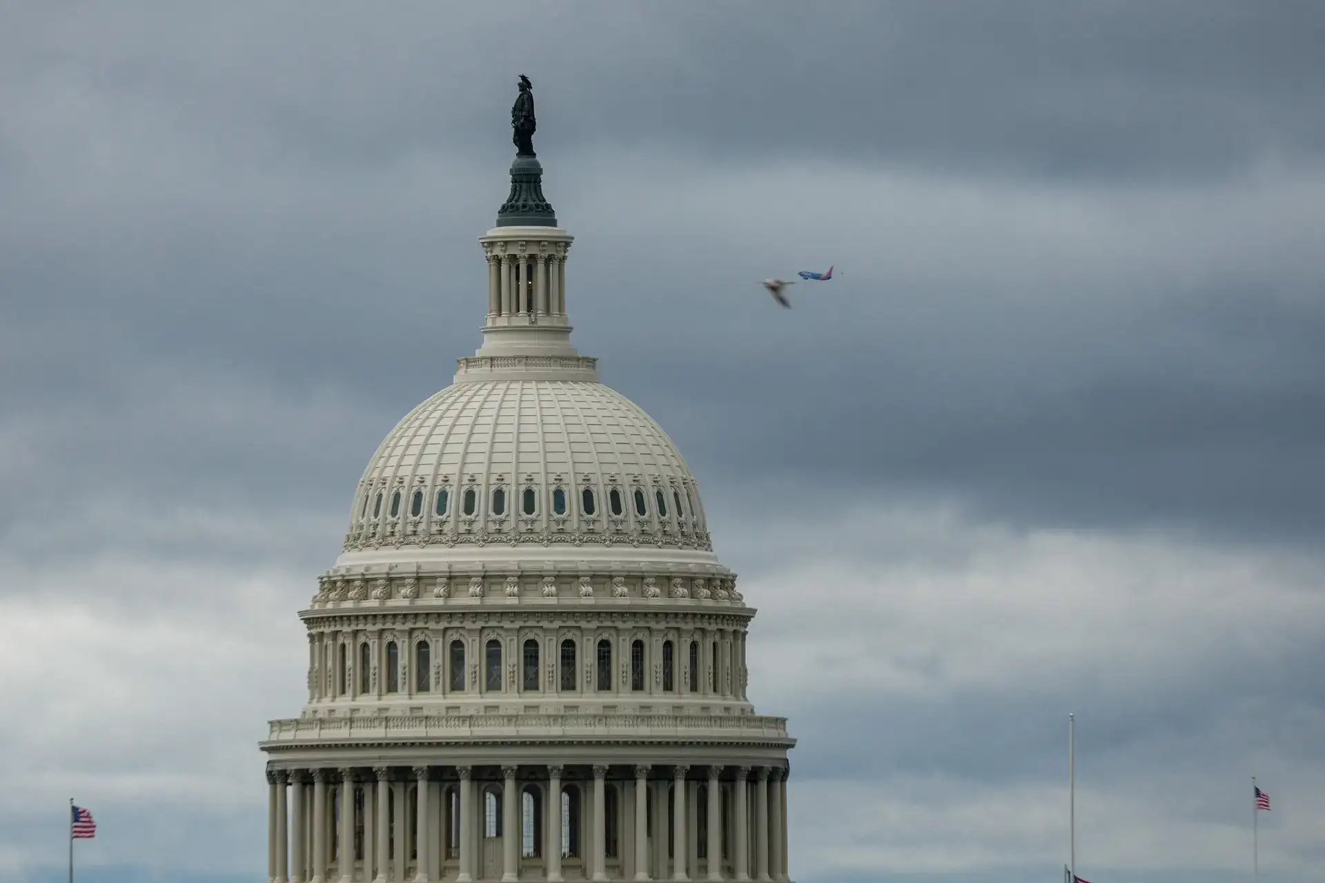 DC Area airport ground stops: FAA cites issue at Potomac TRACON, DCA still affected