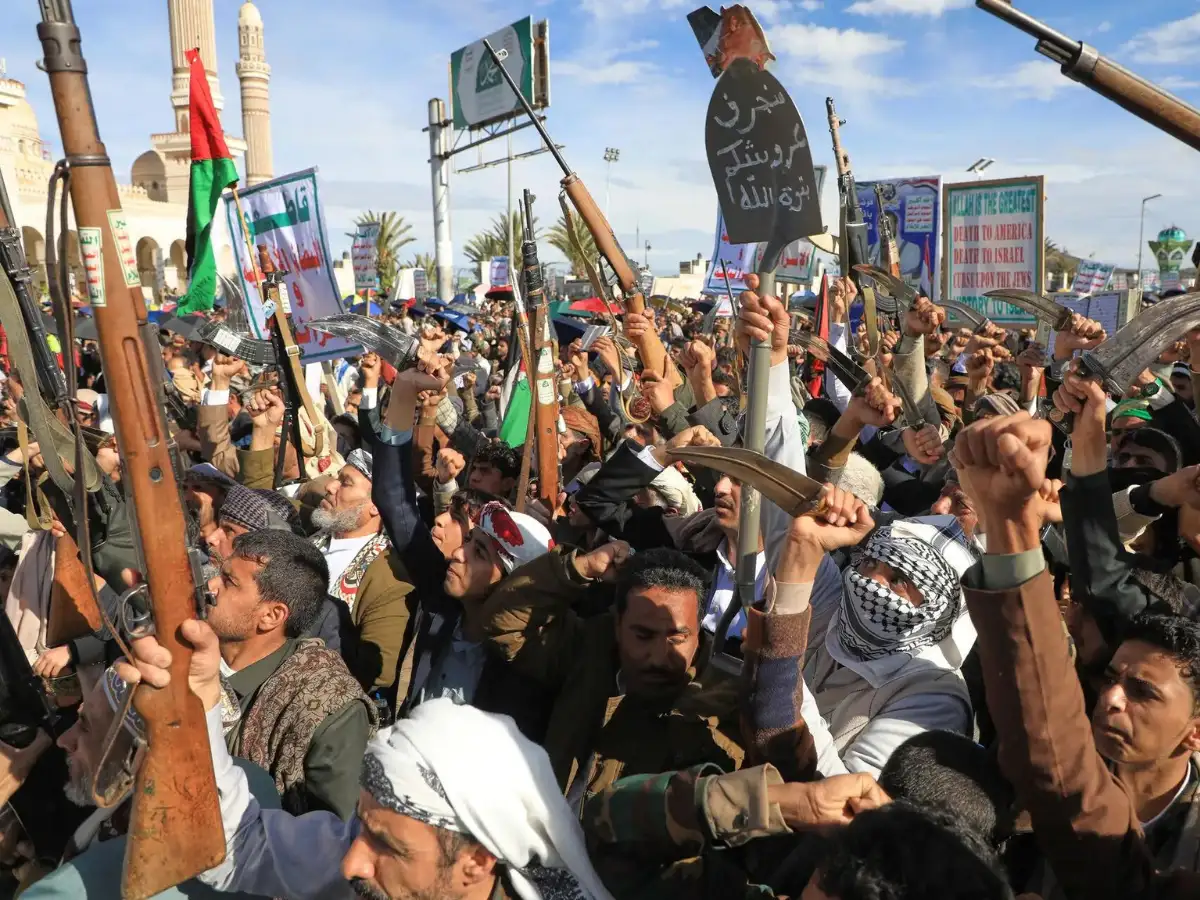 Iran War Day 30 Updates: Houthi missile strikes, US ground ops plans, and Iran’s warning on universities