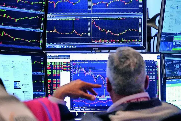 What is US stock market prediction for Monday, and will Dow ⁠Jones, S&P 500 and Nasdaq stay in red or turn green again? Wall Street forecast, US stocks to watch out for, Analysts insights, market outlook and what should investors do now