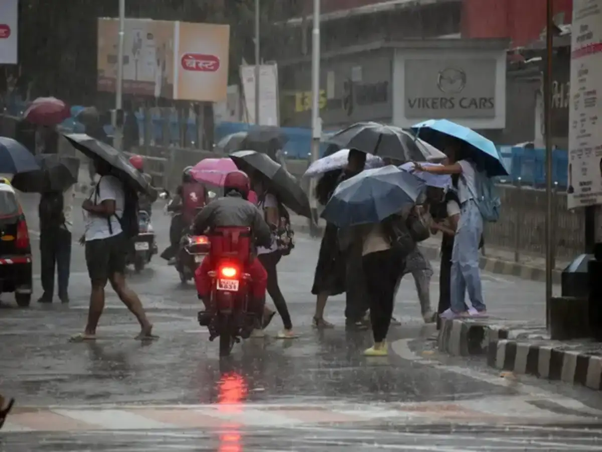 Mumbai weather update: Light rain, IMD storm alert, pollution trend raises concern
