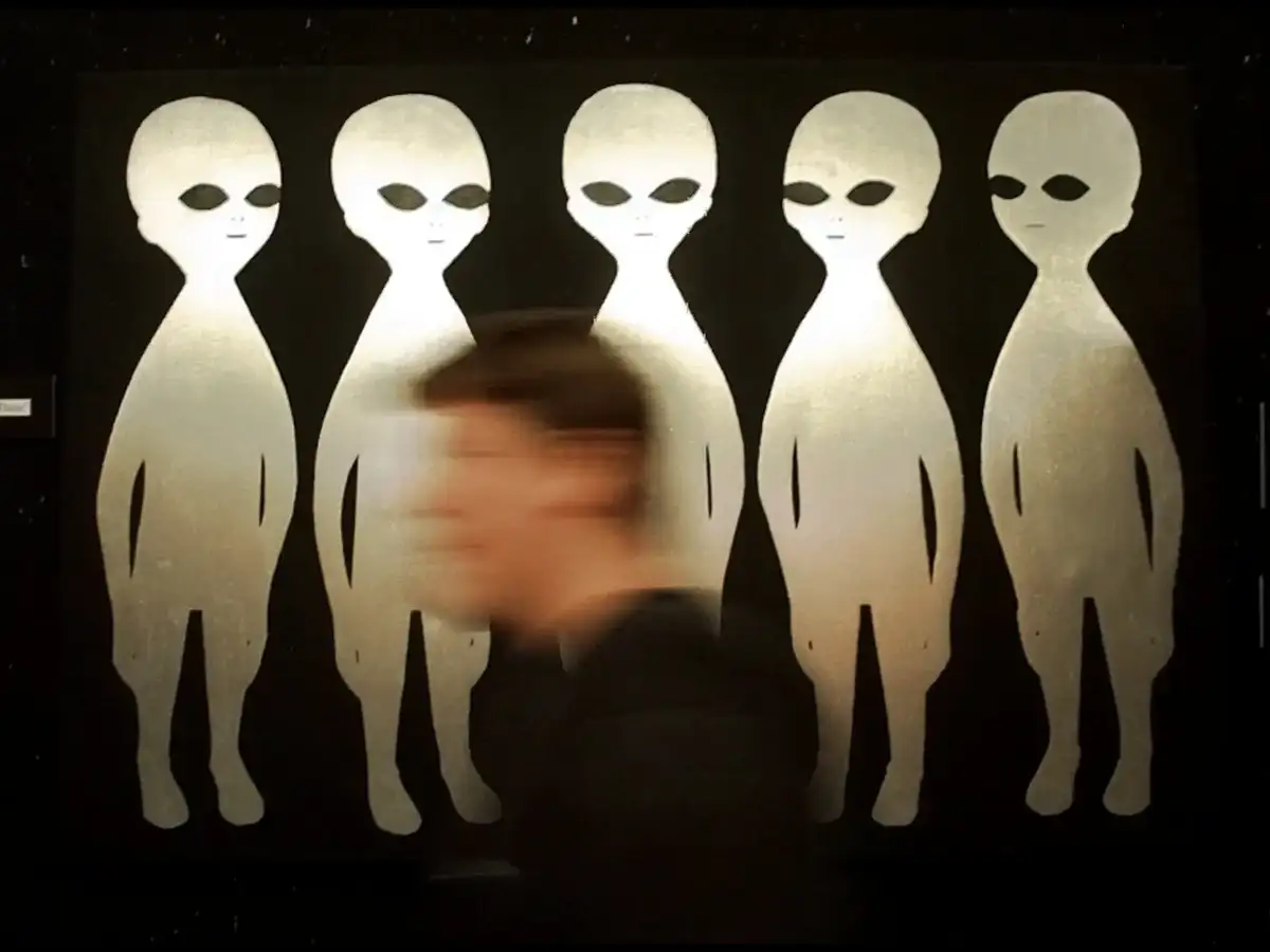 As Trump orders UFO data released, a question hangs: If aliens exist, what would they think of us?